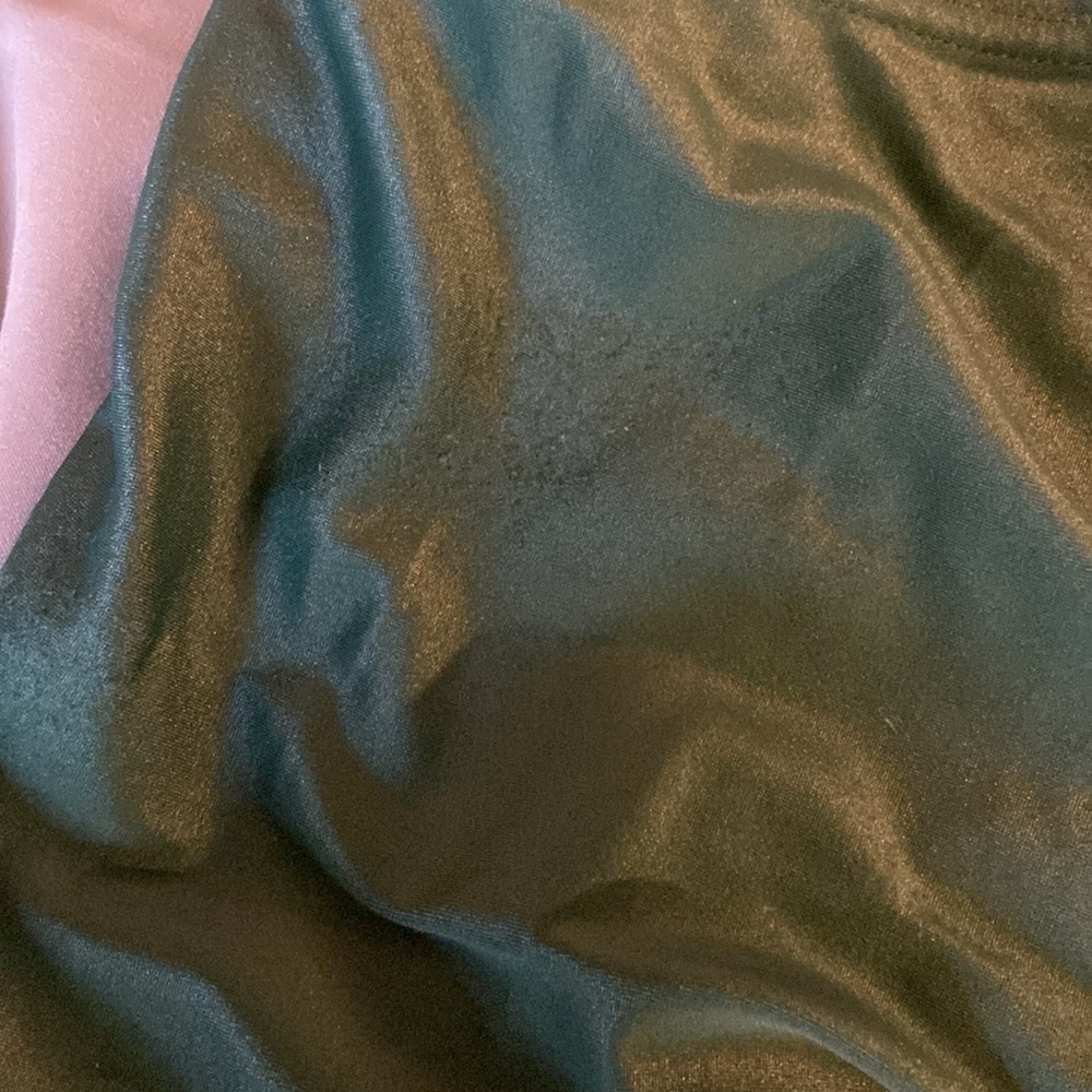 Carbon38 shiny green leggings, medium rise - Picture 3 of 3